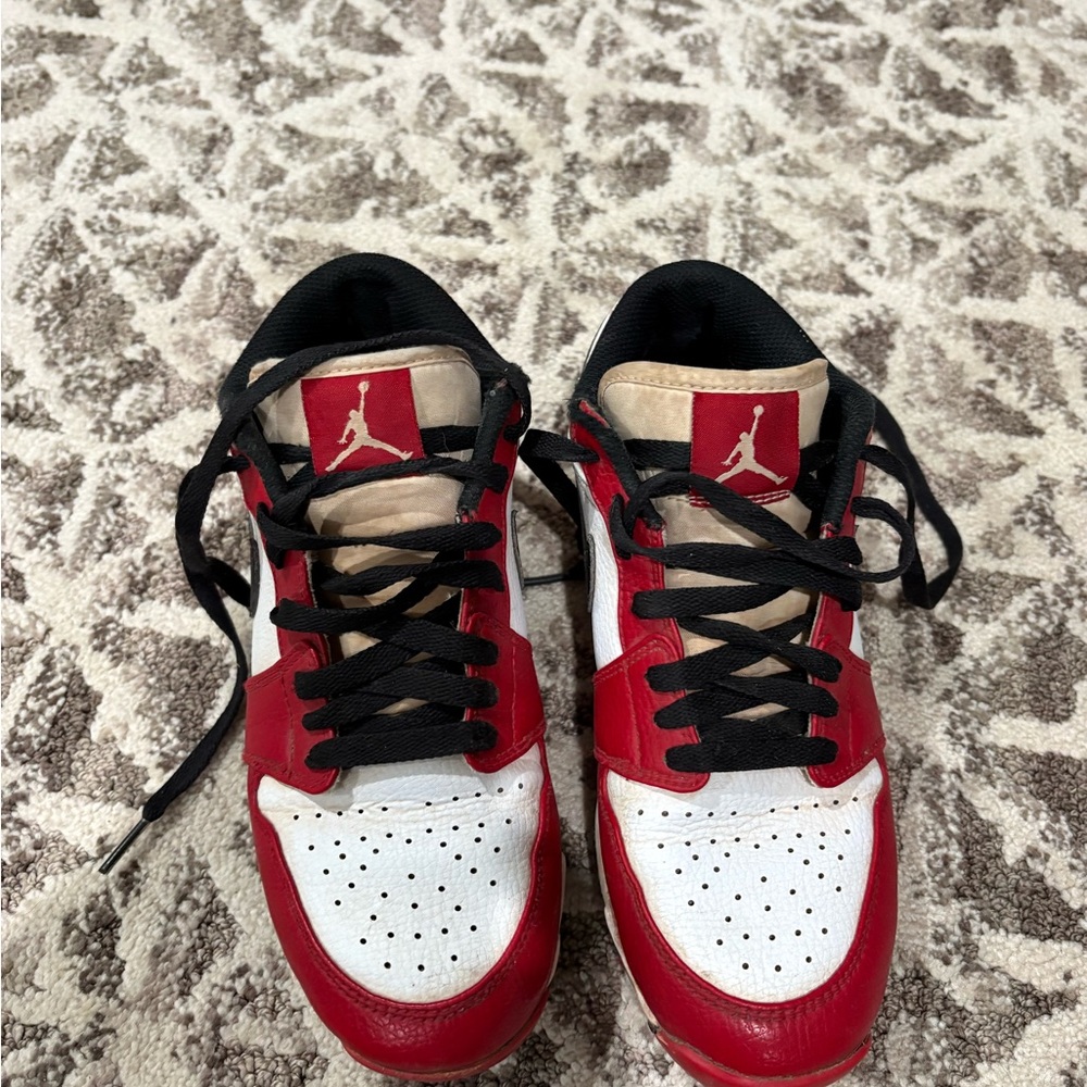 Nike Boys Cleats Size 5